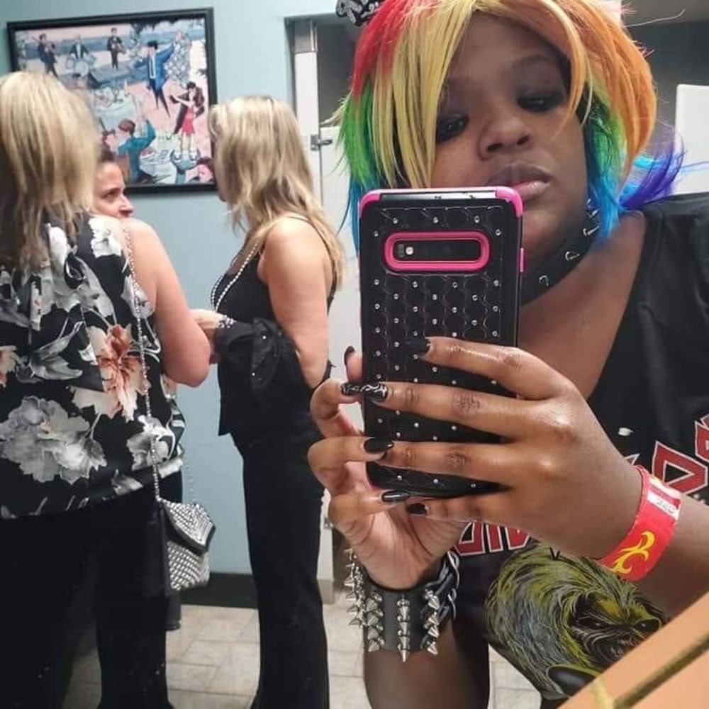 Meet your Posher, Jasmine